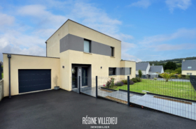 Maison contemporaine avec jardin et garage