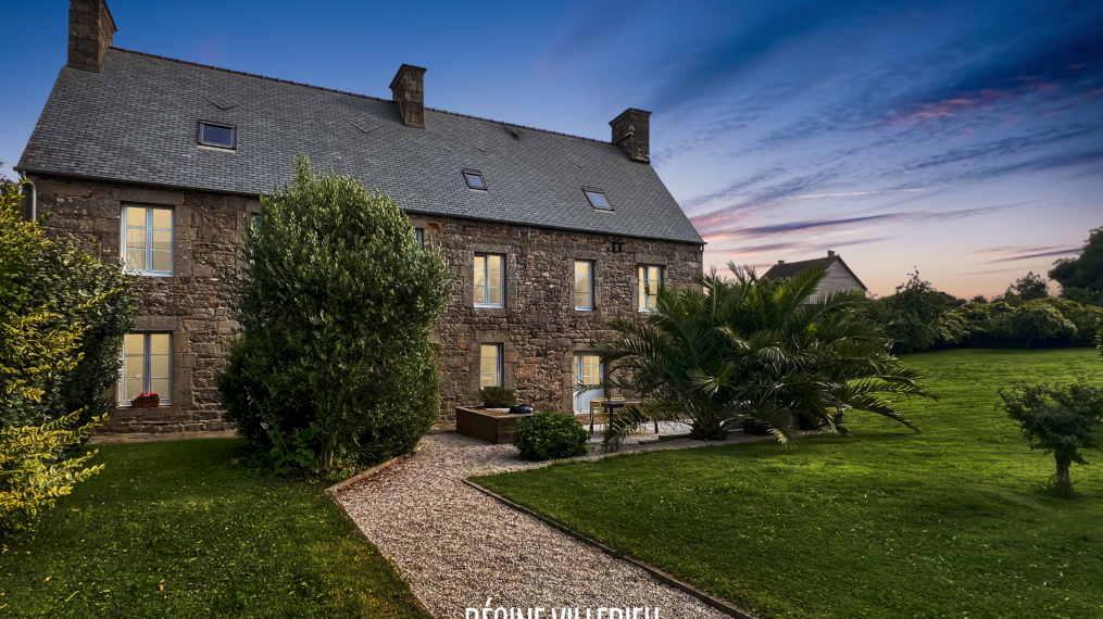 Propriété en pierre proche de la mer