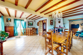 Maison avec véranda et jardin sud au calme