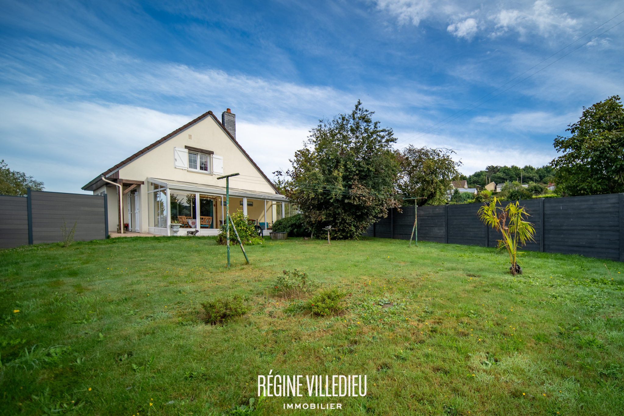 Maison avec véranda et jardin sud au calme