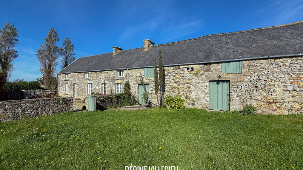 Propriété en pierre avec 1,2ha de terres