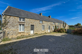 Propriété en pierre avec 1,2ha de terres