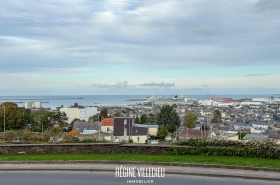 Appartement T4 avec balcon vu mer